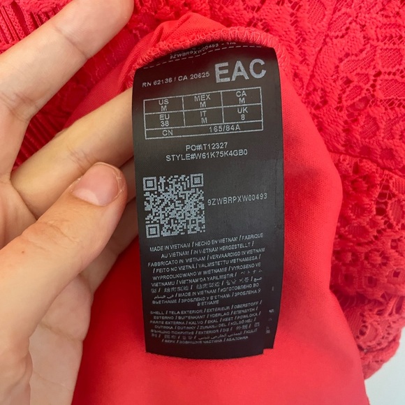 GUESS Coral Lace Bodycon Dress – Size M - Picture 3 of 11
